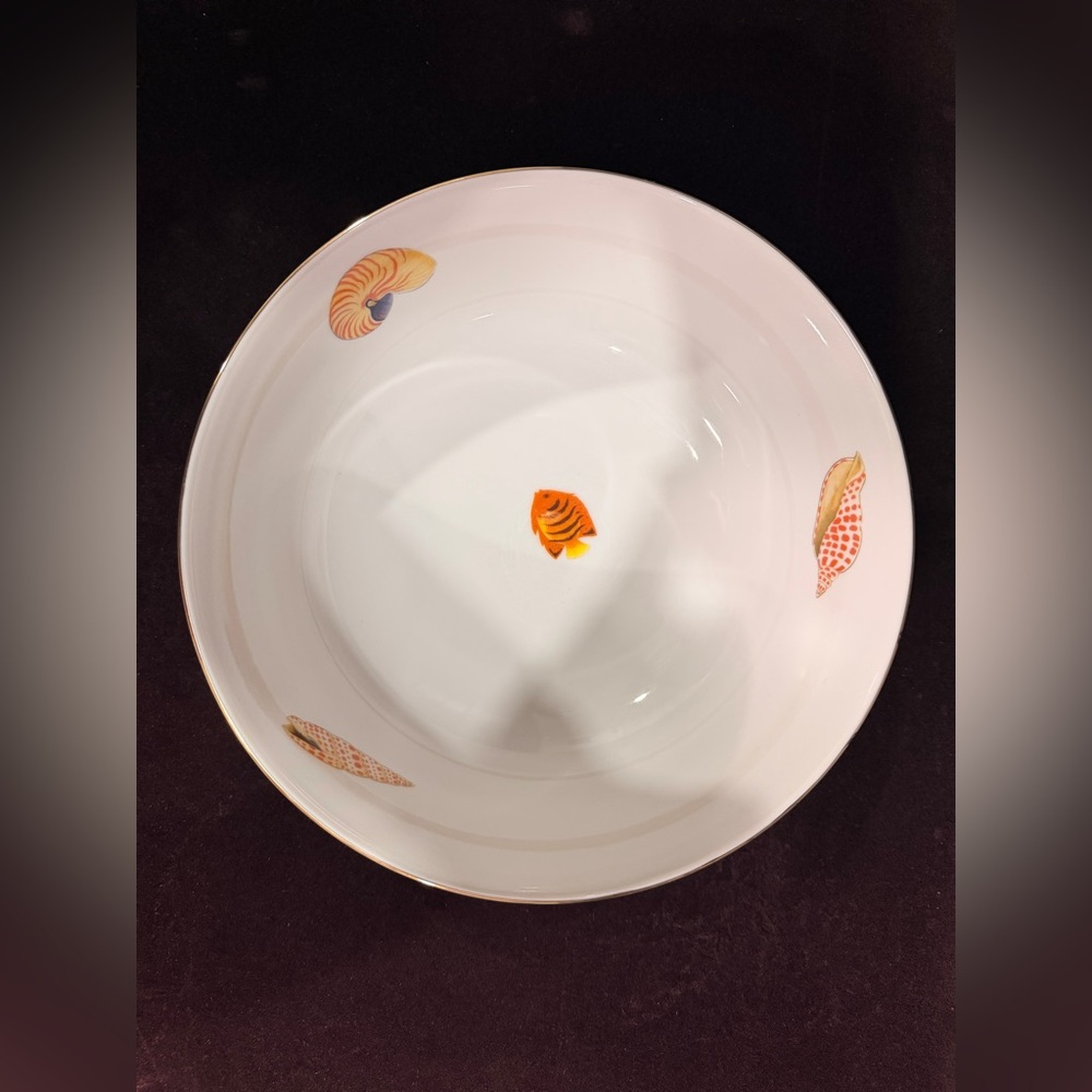 24k Accent Elegant White Fish Bowl with Orange Fish Design